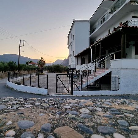 Thassa Beach Apartment No1 Леонидион Экстерьер фото